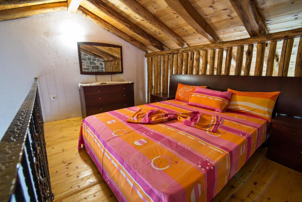 Theano Apartments Сарті Екстер'єр фото
